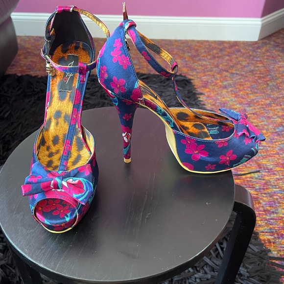 Floral High Heel Platform Shoes - Picture 2 of 5